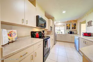 822 Ridge Lake Dr, Melbourne, FL 32940 - Photo 3