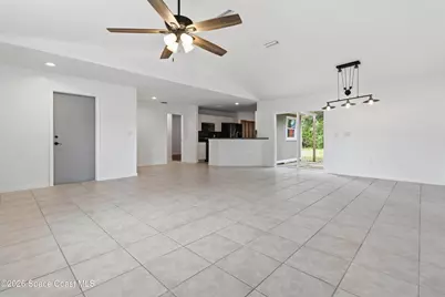 582 Sea Crest Avenue SW, Palm Bay, FL 32908 - Photo 7