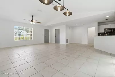 582 Sea Crest Avenue SW, Palm Bay, FL 32908 - Photo 11