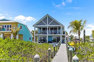 18 Vip Is, Grant-Valkaria, FL 32949 - Photo 1
