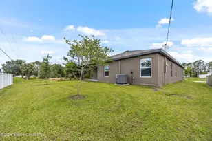 543 Lafayette St SW, Palm Bay, FL 32908 - Photo 5