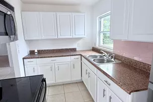 2107 Little John Rd, Melbourne, FL 32935 - Photo 13