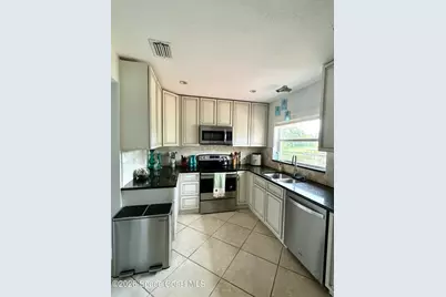 589 Hillside Court, Melbourne, FL 32935 - Photo 7
