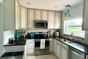 589 Hillside Ct, Melbourne, FL 32935 - Photo 7