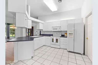 107 Larchmont Terrace W, Sebastian, FL 32958 - Photo 15