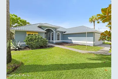 107 Larchmont Terrace W, Sebastian, FL 32958 - Photo 1