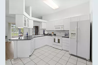 107 Larchmont Terrace W, Sebastian, FL 32958 - Photo 13