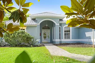 107 Larchmont Terrace W, Sebastian, FL 32958 - Photo 1
