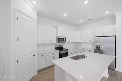 923 Veronese Place NW, Palm Bay, FL 32907 - Photo 7