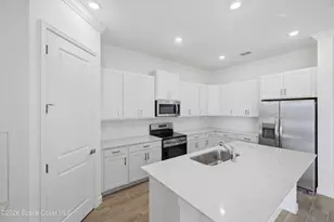 923 Veronese Place NW, Palm Bay, FL 32907 - Photo 7