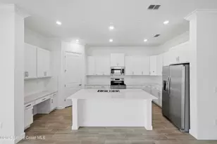 923 Veronese Place NW, Palm Bay, FL 32907 - Photo 3