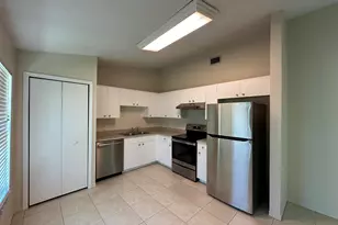 2082 Foxwood Dr, Melbourne, FL 32935 - Photo 3