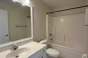 2082 Foxwood Dr, Melbourne, FL 32935 - Photo 7