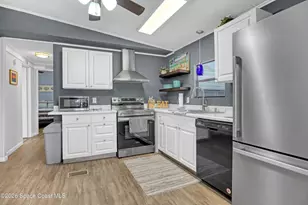 949 Laurel Cir, Barefoot Bay, FL 32976 - Photo 17