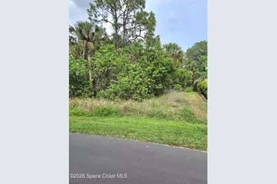 697 Scotten Avenue SW, Palm Bay, FL 32908 - Photo 3