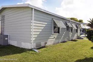 642 Periwinkle Cir, Barefoot Bay, FL 32976 - Photo 25