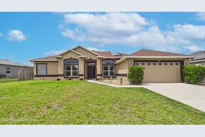 567 Mimosa Street SW, Palm Bay, FL 32908 - Photo 5