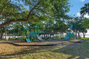 2139 Smathers Cir N, Melbourne, FL 32935 - Photo 17