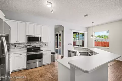 591 Dinner Street NE, Palm Bay, FL 32907 - Photo 3