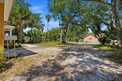 2316 Country Club Road, Melbourne, FL 32901 - Photo 47