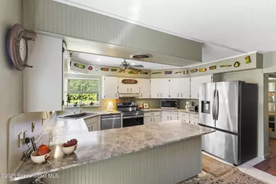 103 E Avenue A, Melbourne, FL 32901 - Photo 9