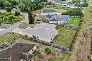 992 Coquina St SE, Palm Bay, FL 32909 - Photo 3