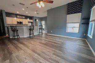 705 Griffen Heights Ct, Ruskin, FL 33570 - Photo 3
