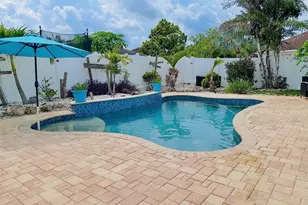 705 Griffen Heights Ct, Ruskin, FL 33570 - Photo 13