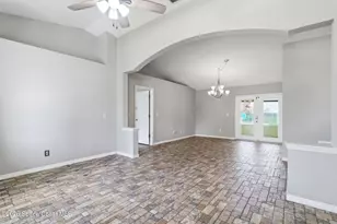 283 Umber St NW, Palm Bay, FL 32907 - Photo 5
