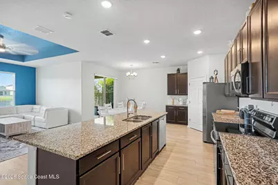 947 Corbin Circle SW, Palm Bay, FL 32908 - Photo 7