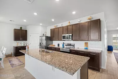 947 Corbin Circle SW, Palm Bay, FL 32908 - Photo 5