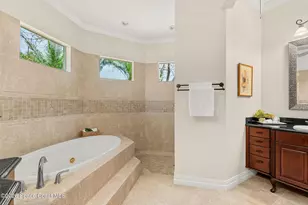 2242 Woodfield Cir, Melbourne, FL 32904 - Photo 17
