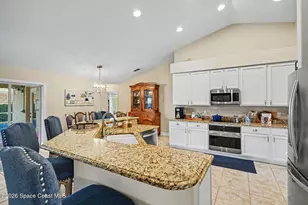 498 Lake Victoria Cir, Melbourne, FL 32940 - Photo 9