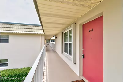 5 Vista Gardens Trail #202, Vero Beach, FL 32962 - Photo 3