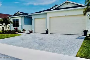 1424 Blessed Isles Drive NW, Palm Bay, FL 32907 - Photo 3