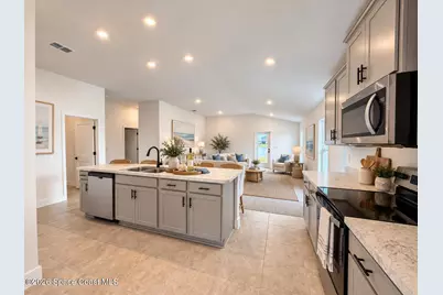 1097 Soleway Avenue NW, Palm Bay, FL 32907 - Photo 5