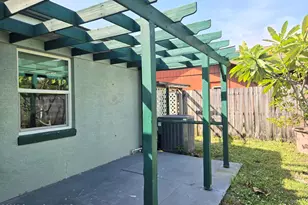 484 Poinciana Dr, Melbourne, FL 32935 - Photo 19