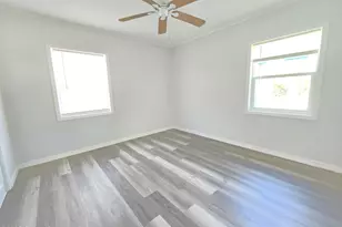 484 Poinciana Dr, Melbourne, FL 32935 - Photo 11