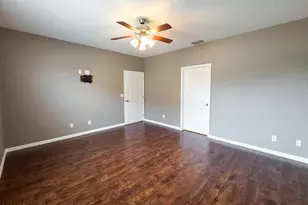 1015 Venetian Dr, Melbourne, FL 32904 - Photo 15