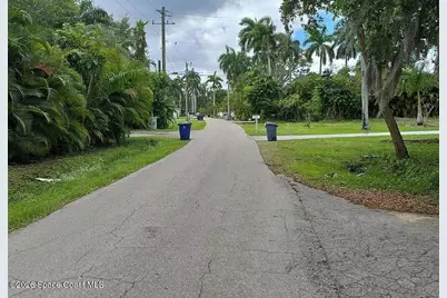 52 W North Shore Avenue, North Fort Myers, FL 33917 - Photo 5
