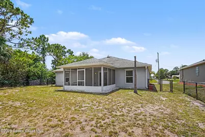 2857 Foxglove Avenue SW, Palm Bay, FL 32908 - Photo 25
