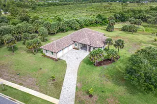 1394 Absaroka Ln, Malabar, FL 32950 - Photo 3