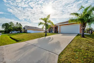462 Gancedo Street SW, Palm Bay, FL 32908 - Photo 5