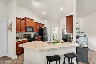 325 Kapok Ct NW, Palm Bay, FL 32907 - Photo 9