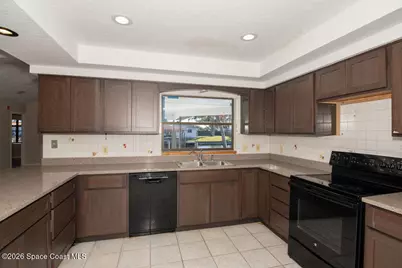 669 S Hedgecock Square, Satellite Beach, FL 32937 - Photo 11