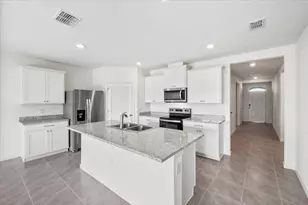 925 Dugan CIR SE, Palm Bay, FL 32909 - Photo 3