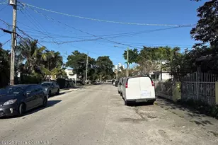 1772 NW 19th St, Miami, FL 33125 - Photo 5