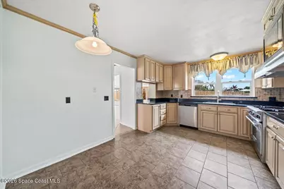 1610 E Central Avenue, Merritt Island, FL 32952 - Photo 17