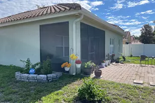 4367 Fitzroy Reef Dr, Mims, FL 32754 - Photo 9