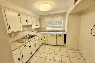 105 Primrose Ln, Melbourne, FL 32901 - Photo 3